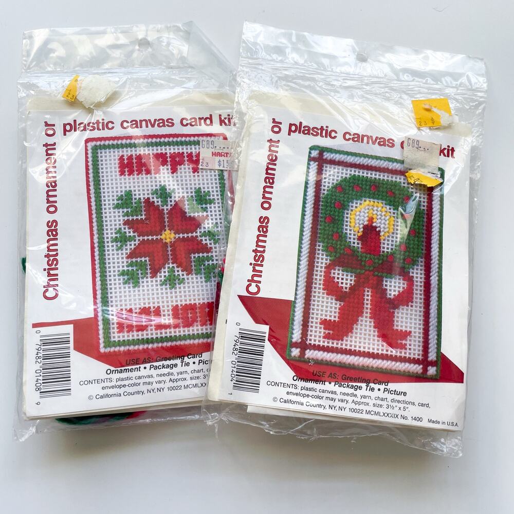 New Vintage Plastic Canvas Holiday Christmas Card or Ornament Needlework Kit